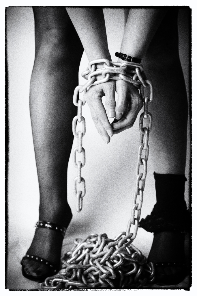 Woman in chains – mikecassellphoto
